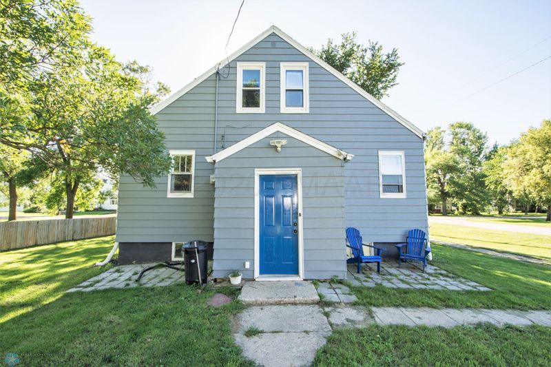 313 Cazinove St, Perley, MN 56574