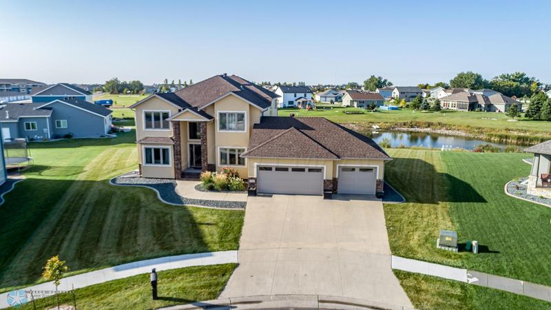 3753 16th St S, Moorhead, MN 56560