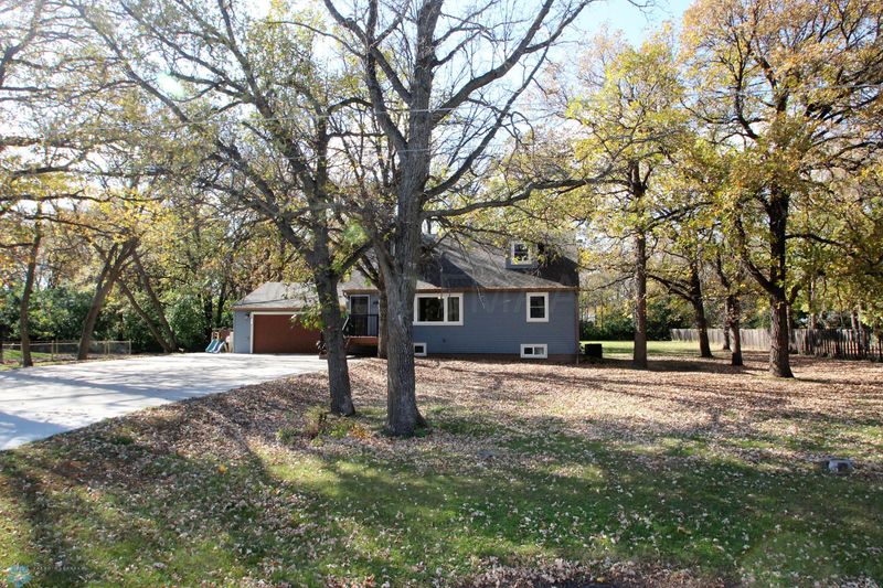 6805 2nd St N, Moorhead, MN 56560