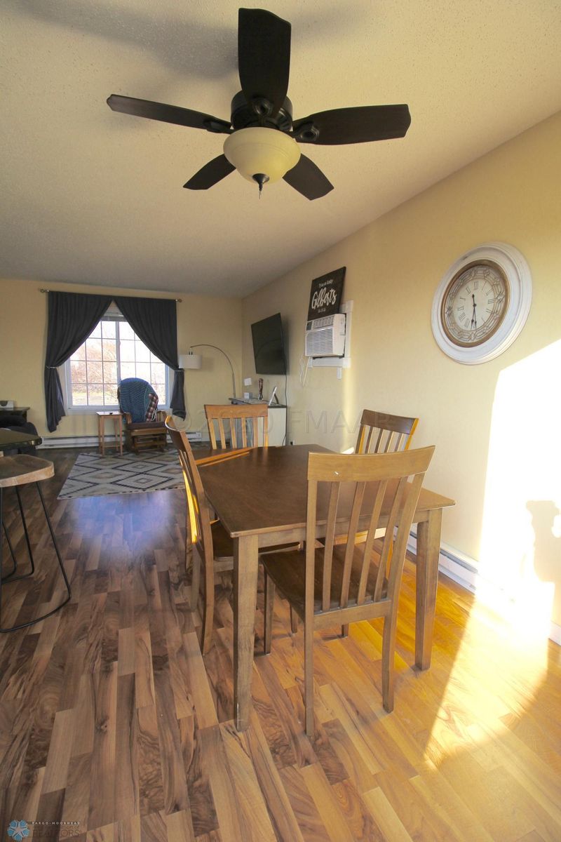 3406 39th St S, Moorhead, MN 56560