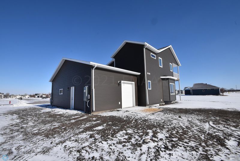 1304 2 Ave SE, Barnesville, MN 56514