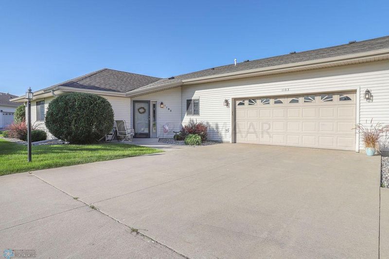 1103 30th St S, Moorhead, MN 56560