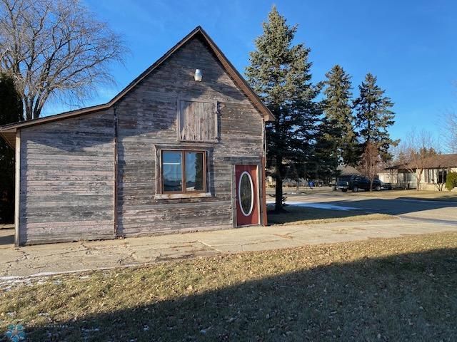 210 Cedar Ave W, Frazee, MN 56544