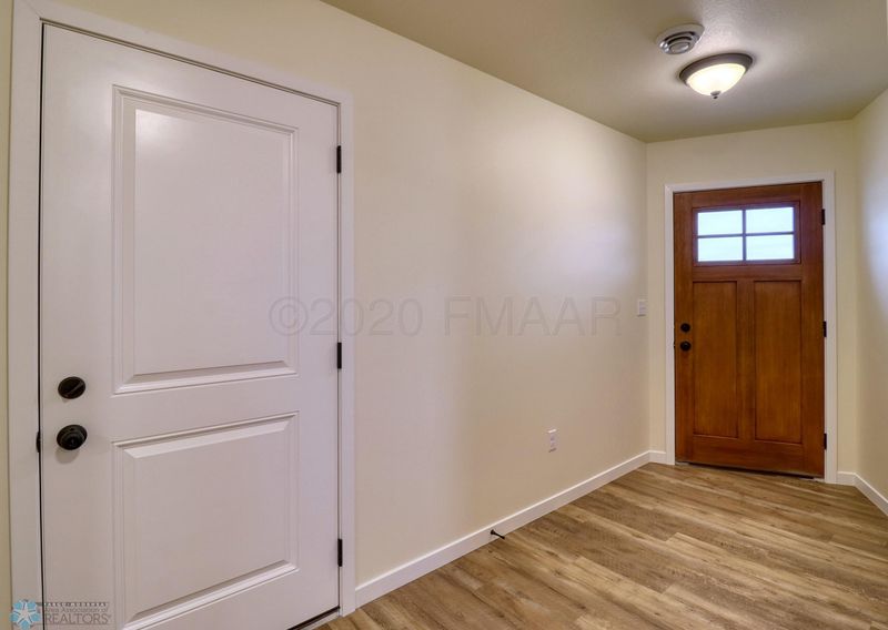 4531 12th St S, Moorhead, MN 56560