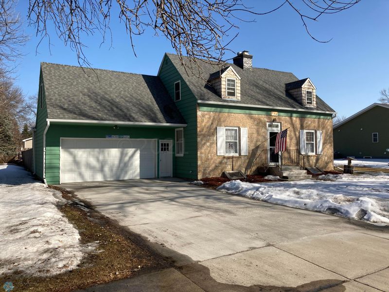 710 6 St, Hawley, MN 56549
