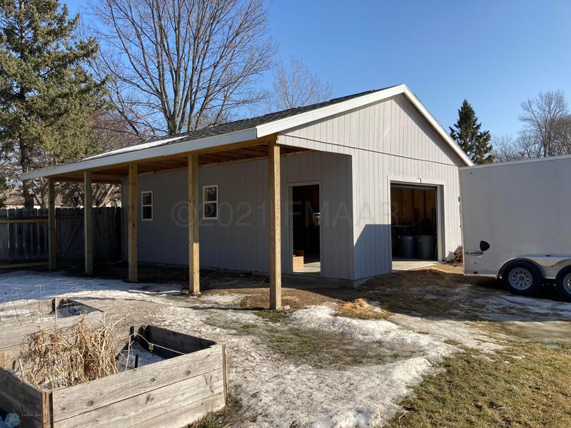 710 6 St, Hawley, MN 56549