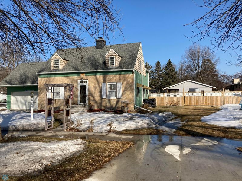 710 6 St, Hawley, MN 56549