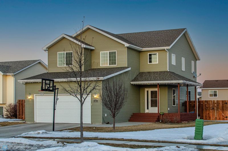 4238 15th St S, Moorhead, MN 56560