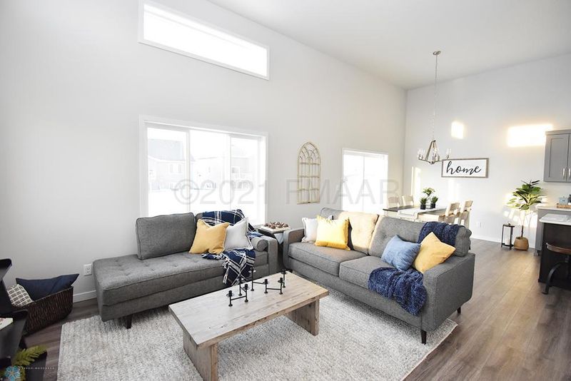 1108 Lilac Ln S, Moorhead, MN 56560