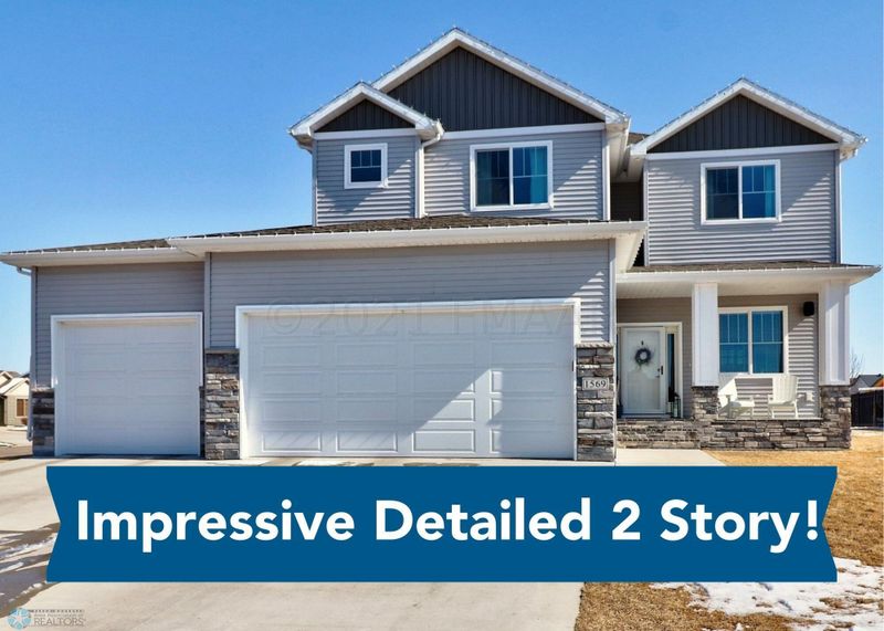 1569 36th Ave S, Moorhead, MN 56560