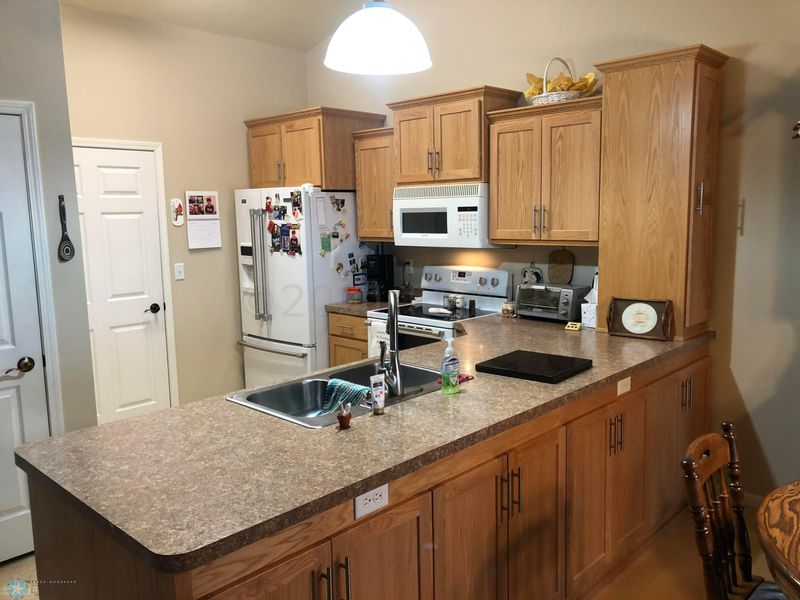 1457 Belsly Blvd, Moorhead, MN 56560