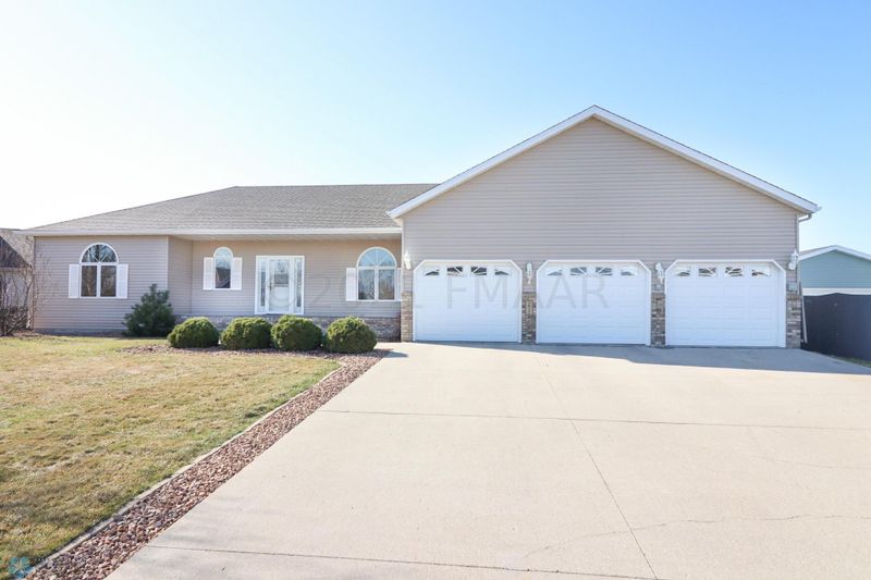 1012 Southcreek Ave, Glyndon, MN 56547