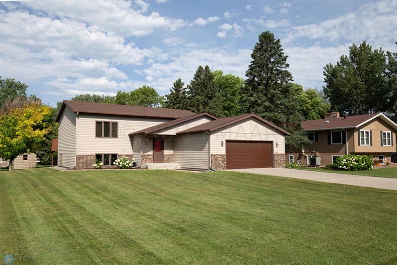 605 Lund Ave S, Glyndon, MN 56547