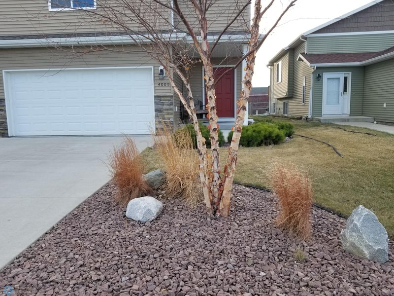 4009 9th St S, Moorhead, MN 56560