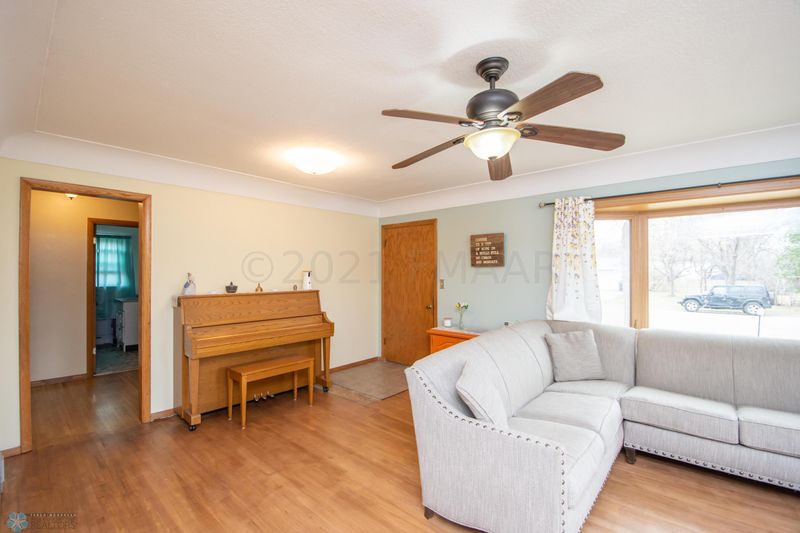 206 3 St NW, Dilworth, MN 56529
