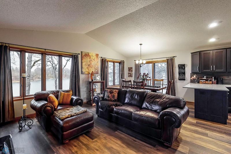 10389 W Lake Ida Ln, Pelican Rapids, MN 56572