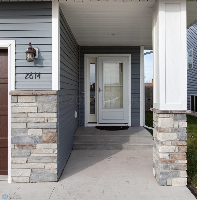 2614 31st Ave S, Moorhead, MN 56560