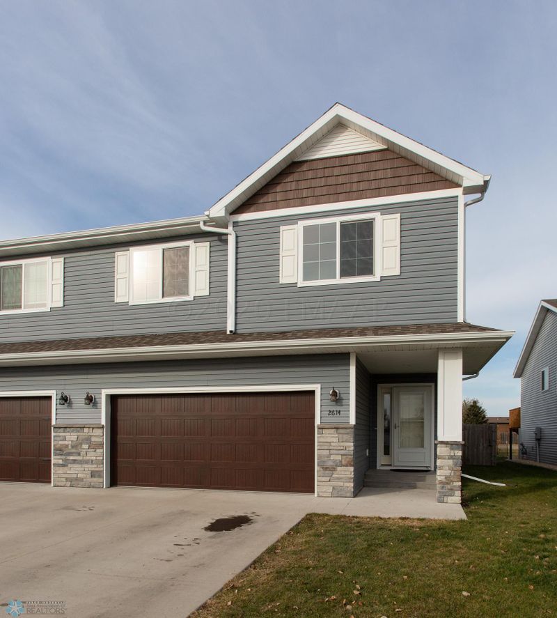2614 31st Ave S, Moorhead, MN 56560