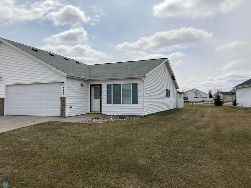 3507 29th Ave S, Moorhead, MN 56560