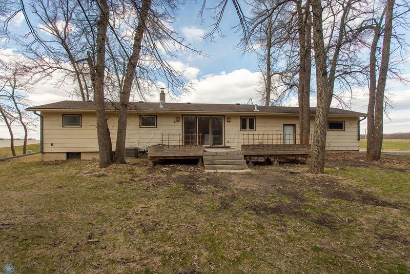 105 70th Ave N, Moorhead, MN 56560