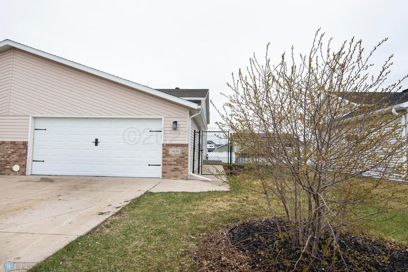 3450 16th St S, Moorhead, MN 56560