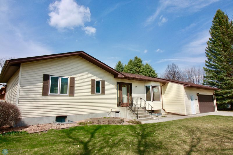 248 Crescent Dr, Breckenridge, MN 56520
