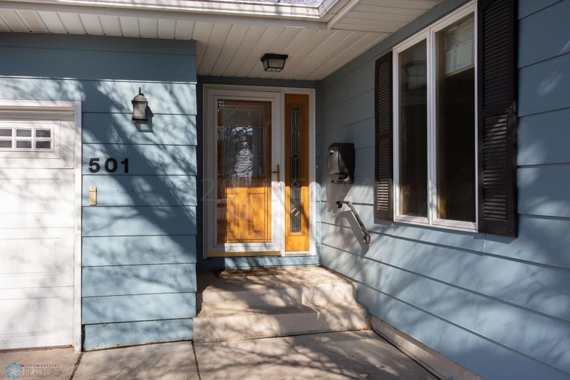 501 13th St N, Moorhead, MN 56560