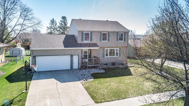 1232 17th St N, Moorhead, MN 56560