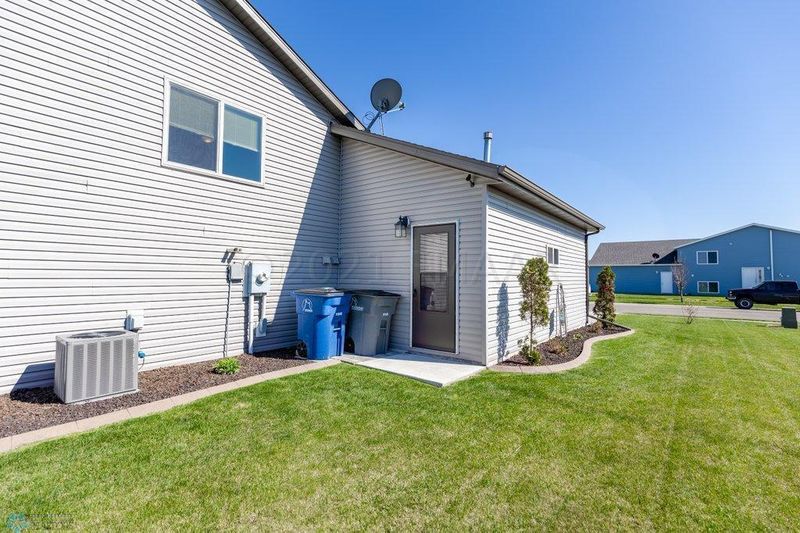 1116 39th Ave S, Moorhead, MN 56560