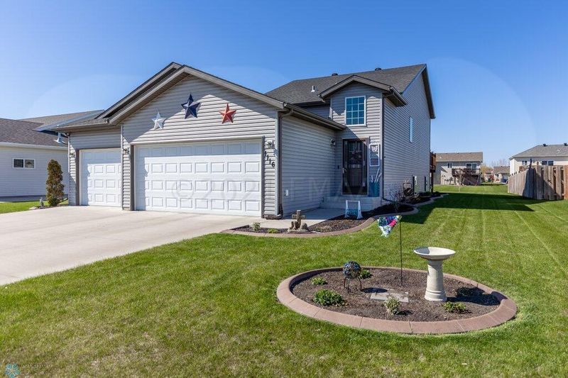 1116 39th Ave S, Moorhead, MN 56560