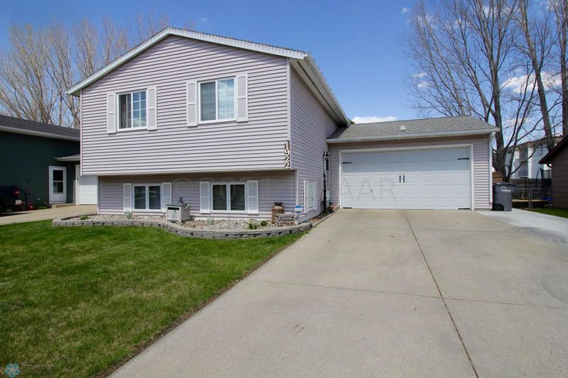 1922 20th Ave S, Moorhead, MN 56560