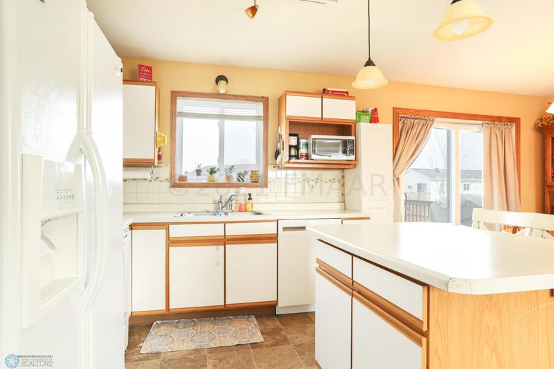 3516 13th St S, Moorhead, MN 56560