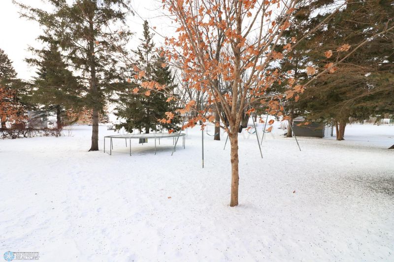 420 E St Charles Ave, Fergus Falls, MN 56537