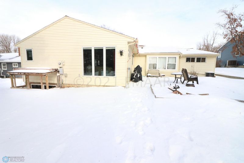420 E St Charles Ave, Fergus Falls, MN 56537