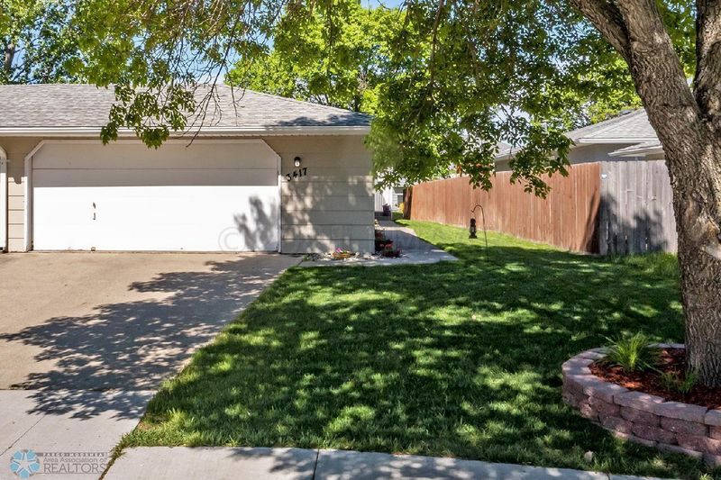 3417 12th St S, Moorhead, MN 56560