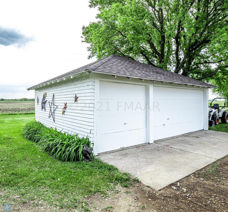 8629 100 Ave S, Sabin, MN 56580