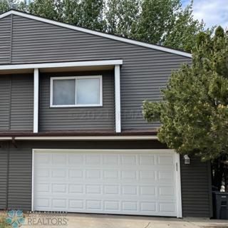 3001 22nd St S, Moorhead, MN 56560
