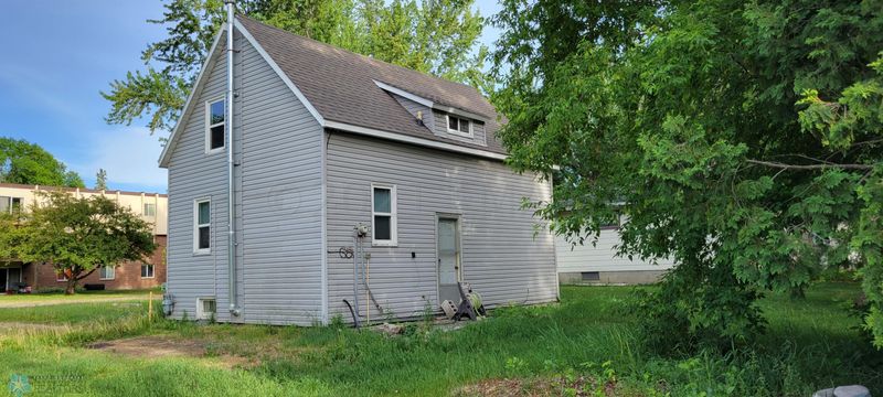 4012 4th St, Lake Park, MN 56554