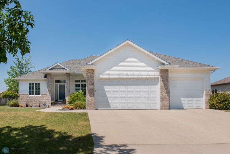 4433 4th St S, Moorhead, MN 56560