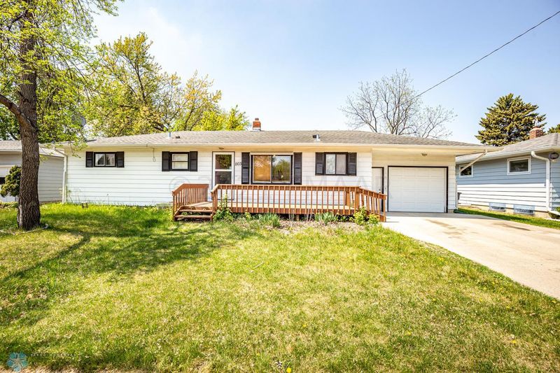 1103 17th St S, Moorhead, MN 56560