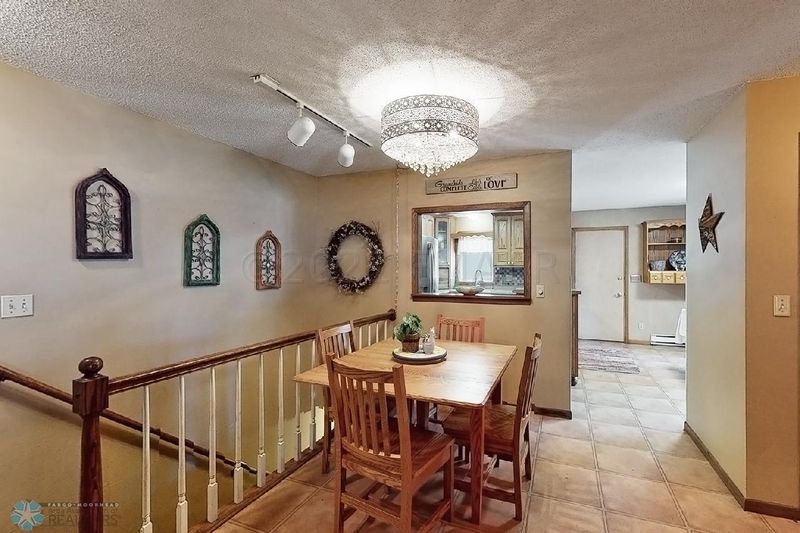 1906 13th Ave N, Moorhead, MN 56560