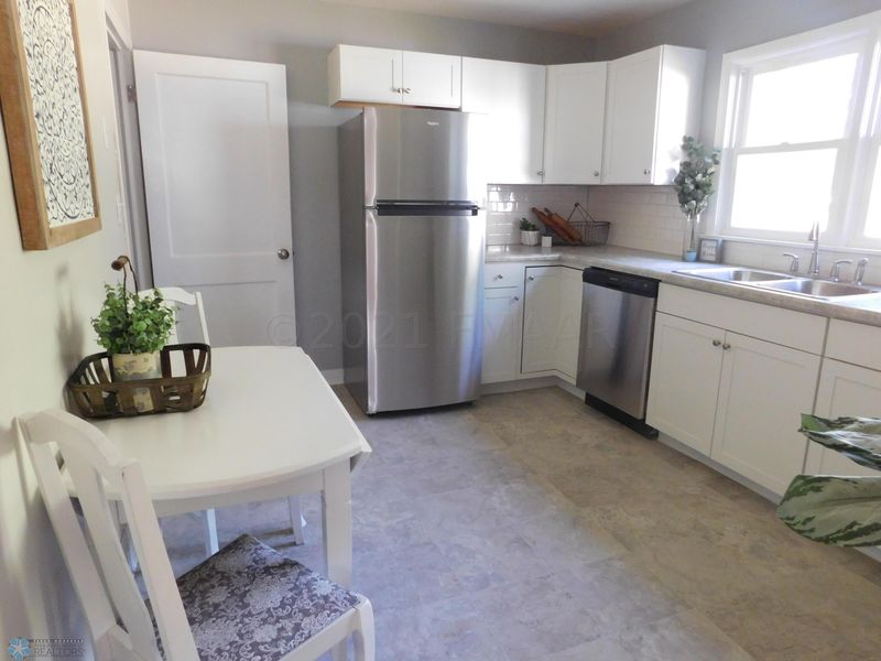 1505 4th St S, Moorhead, MN 56560