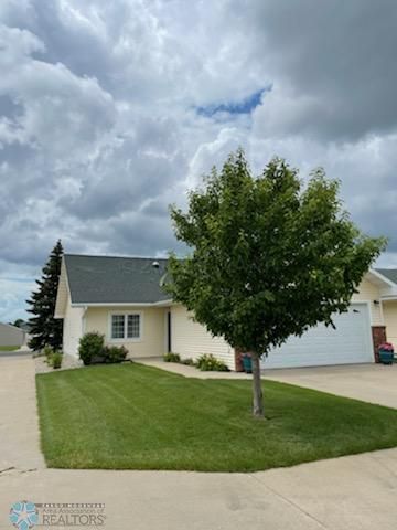 1475 Belsly Blvd #14, Moorhead, MN 56560