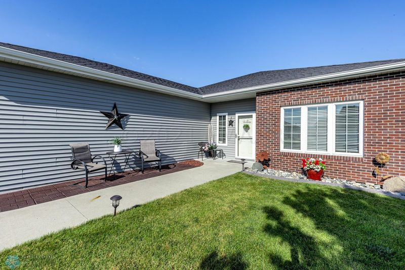 512 13 St NE, Dilworth, MN 56529