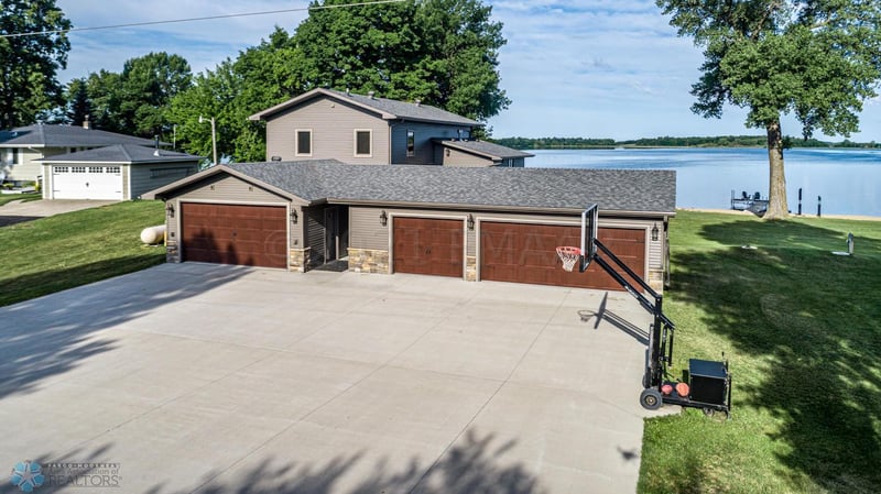 12362 Tangelwood Rd, Audubon, MN 56511