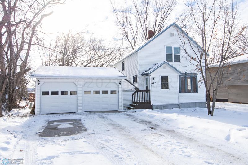 617 Elizabeth St, Hawley, MN 56549