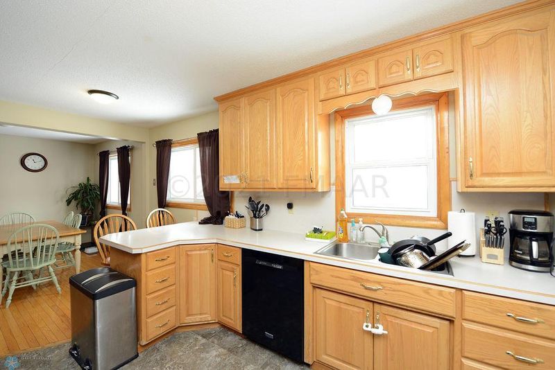 1228 15th 1/2 St N, Moorhead, MN 56560