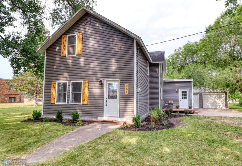 517 Eglon Ave S, Glyndon, MN 56547
