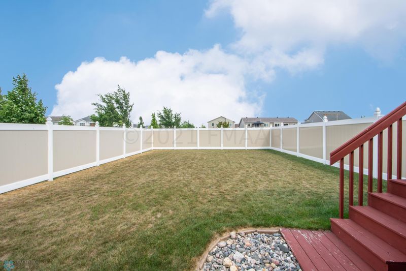 4544 Meadows Ln, Moorhead, MN 56560