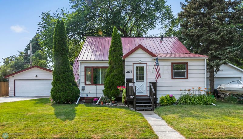 207 13th St S, Moorhead, MN 56560